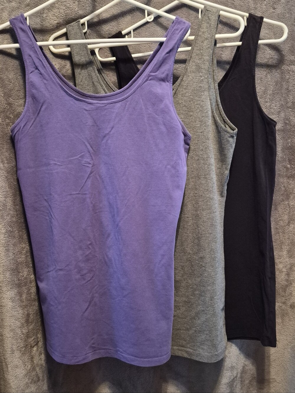 XL Basic Layering Tank Lot